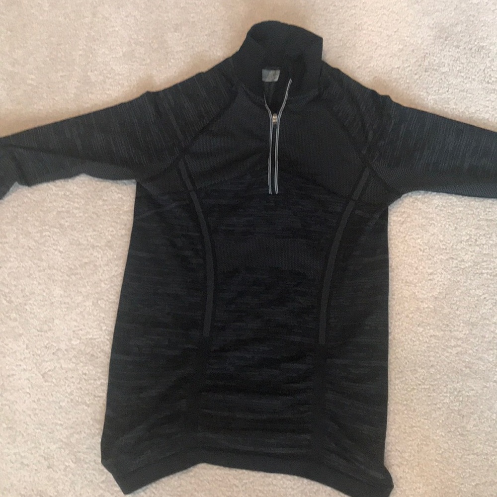 Light weight athleta jacket.